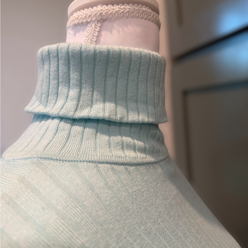 JMcLaughlin Women's Light Blue Turtleneck Sweater - Picture 4 of 5